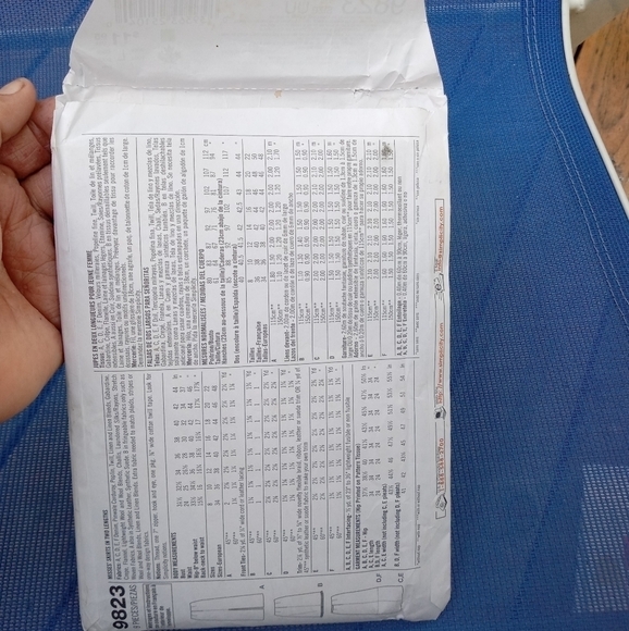 Simplicity Sewing Pattern 9823 Women's Skirts Plus Size 18 20 22 Uncut - Picture 3 of 3